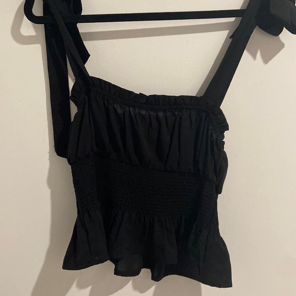 Tie shoulder strap peplum black top size medium